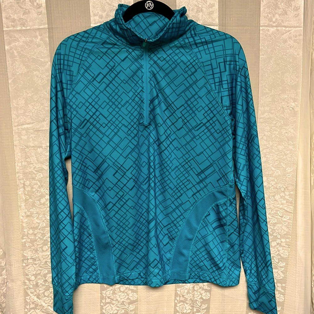 Women's Tek Gear Zip Long Sleeve top Size Large